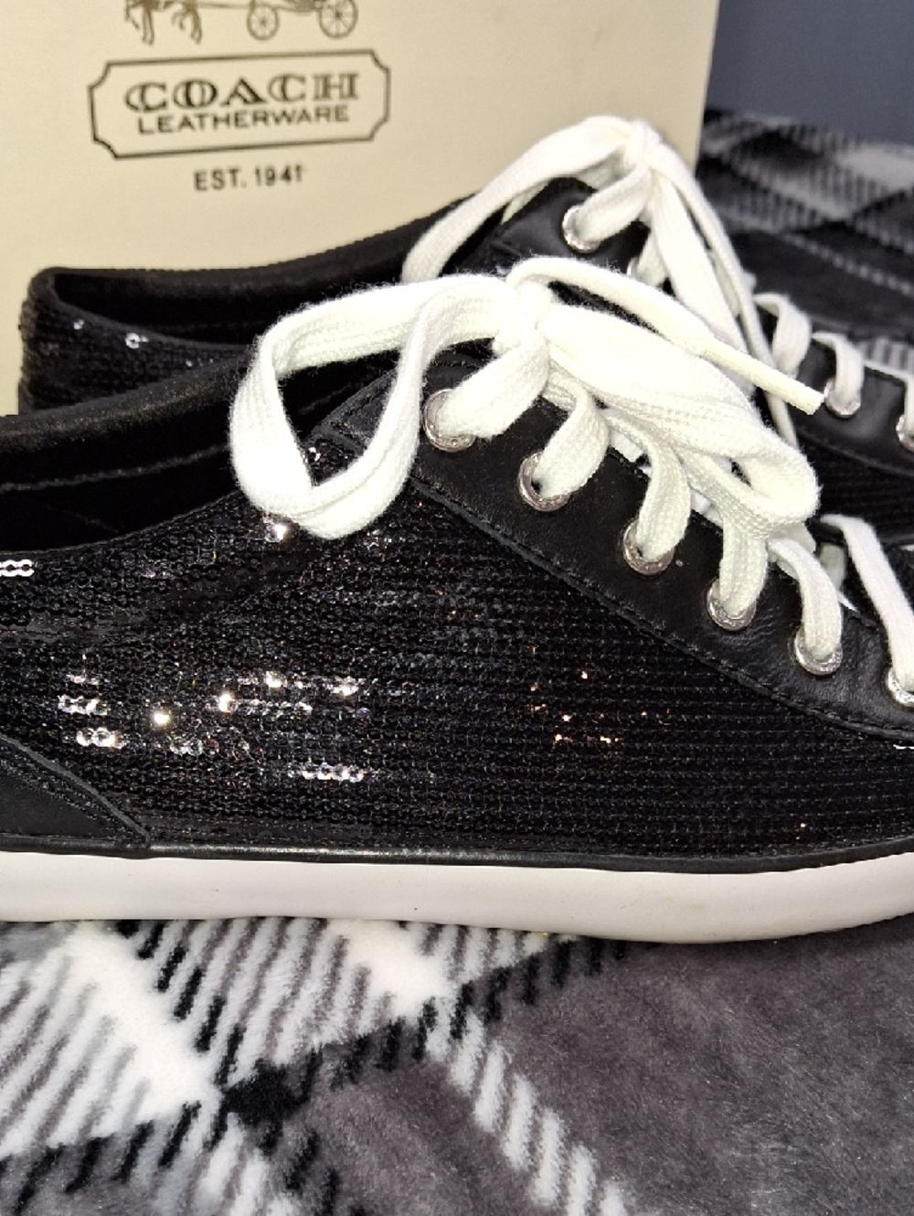 Vintage Coach Black and White Low-Top Sequin Sneakers - Picture 5 of 17
